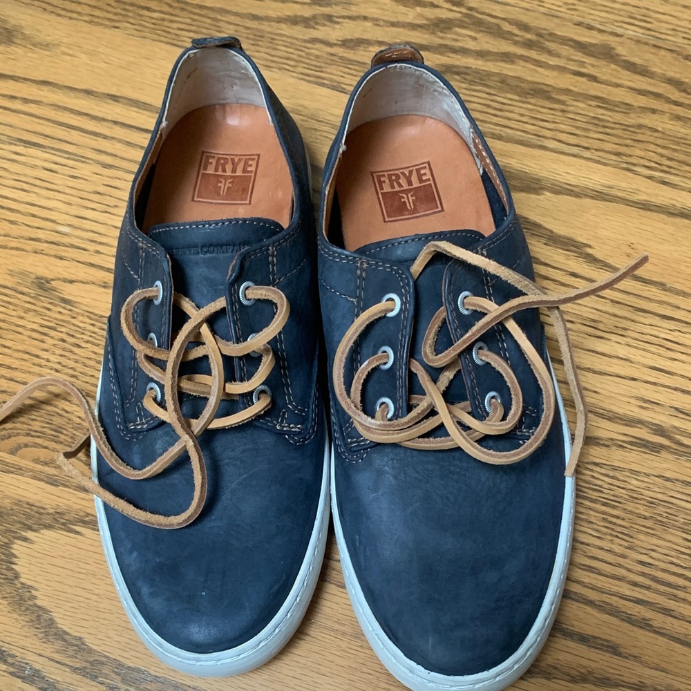 Frye Men's Dark Blue Shoes with Tan Laces